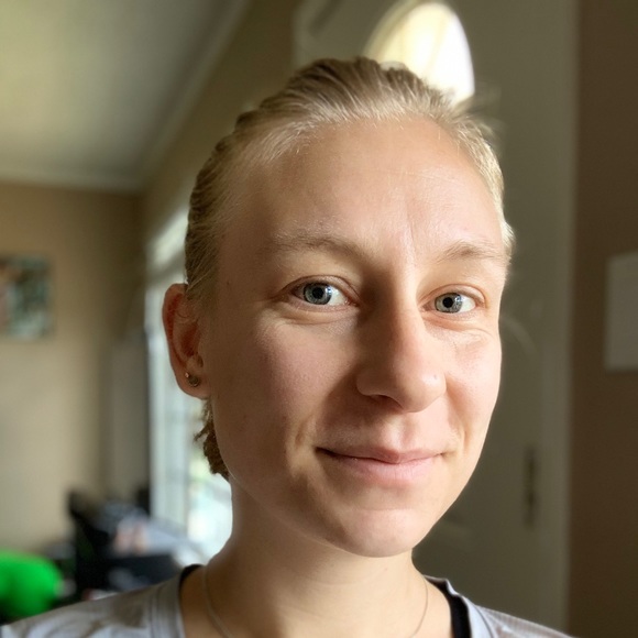 Meet your Posher, Elise - Picture 1 of 1